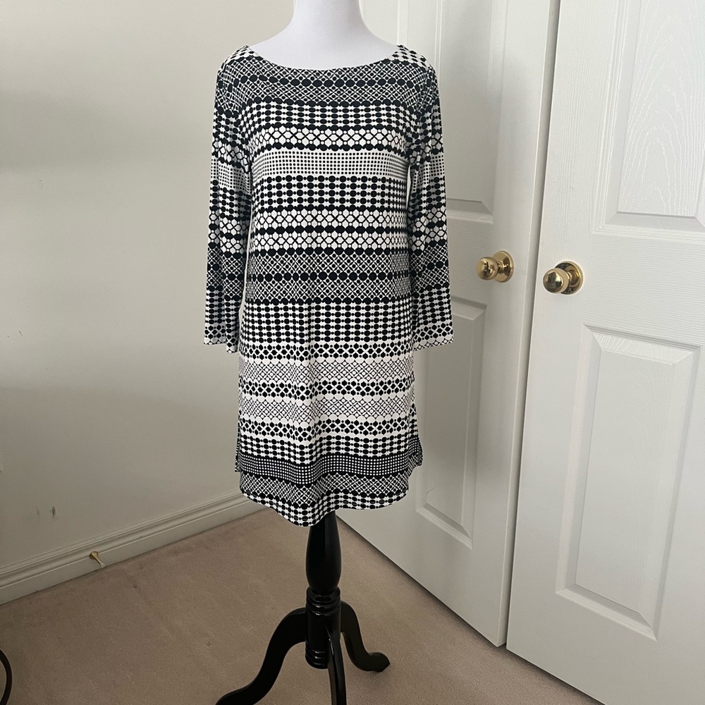 Ladies graphic print dress size small